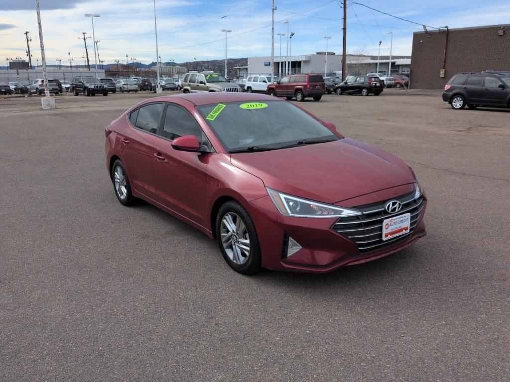2019 RED Hyundai Elantra LIMITED (KMHD84LF6KU) with an 4 Cyl, 2.0L engine, Automatic transmission, located at 10890 W. Colfax Ave., Lakewood, CO, 80215, (303) 274-7692, 39.739914, -105.120132 - Photo#2