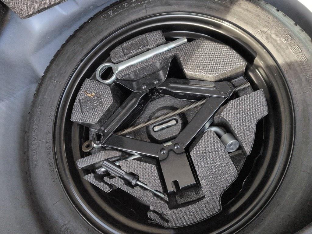 2015 BLUE Subaru Forester 2.5i Limited (JF2SJAHC0FH) with an 4 Cyl, 2.5L engine, Automatic transmission, located at 10890 W. Colfax Ave., Lakewood, CO, 80215, (303) 274-7692, 39.739914, -105.120132 - Photo#27