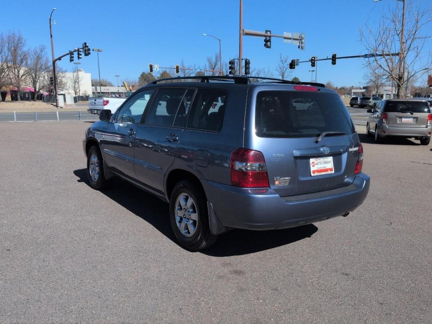 2005 BLUE Toyota Highlander LIMITED V6 4WD (JTEEP21A250) with an V6, 3.3L engine, Automatic transmission, located at 10890 W. Colfax Ave., Lakewood, CO, 80215, (303) 274-7692, 39.739914, -105.120132 - Photo#6