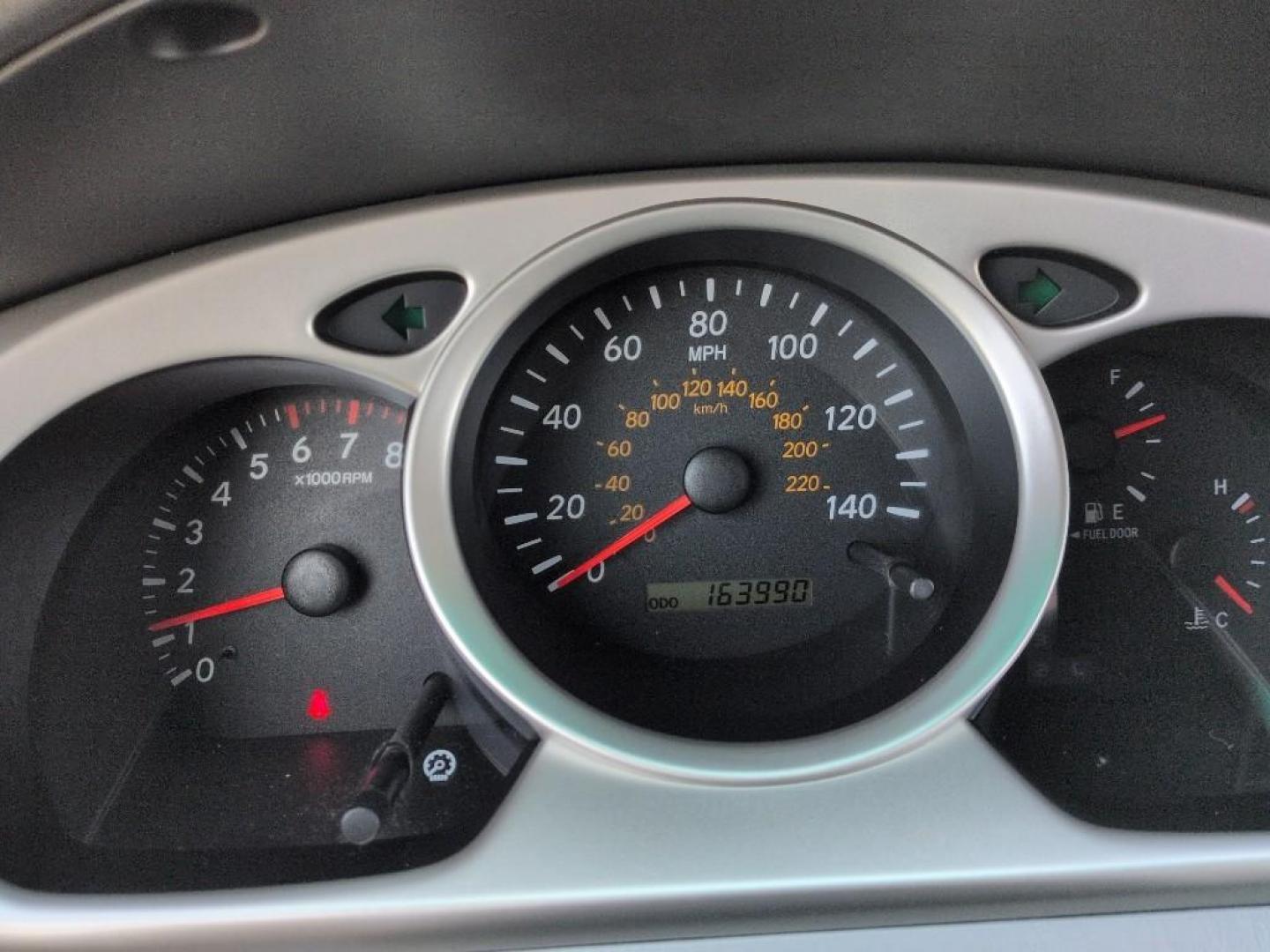 2005 BLUE Toyota Highlander LIMITED V6 4WD (JTEEP21A250) with an V6, 3.3L engine, Automatic transmission, located at 10890 W. Colfax Ave., Lakewood, CO, 80215, (303) 274-7692, 39.739914, -105.120132 - Photo#12