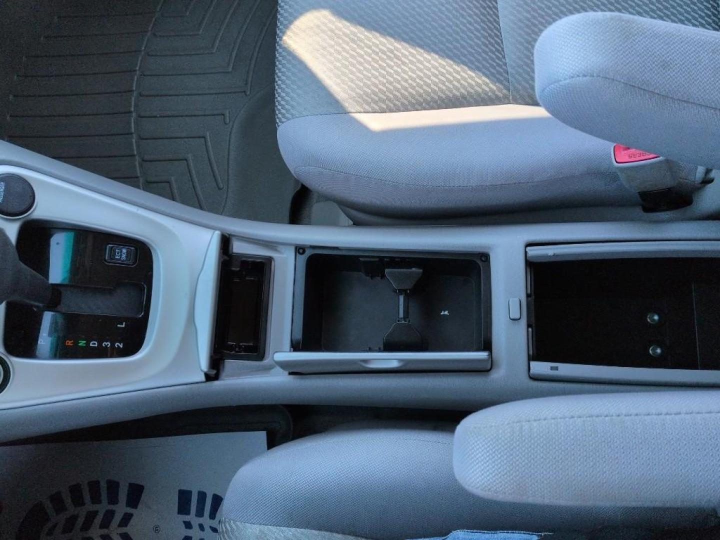 2005 BLUE Toyota Highlander LIMITED V6 4WD (JTEEP21A250) with an V6, 3.3L engine, Automatic transmission, located at 10890 W. Colfax Ave., Lakewood, CO, 80215, (303) 274-7692, 39.739914, -105.120132 - Photo#14