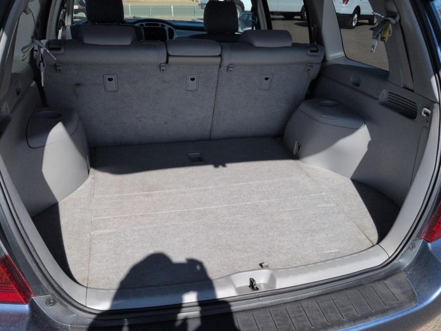 2005 BLUE Toyota Highlander LIMITED V6 4WD (JTEEP21A250) with an V6, 3.3L engine, Automatic transmission, located at 10890 W. Colfax Ave., Lakewood, CO, 80215, (303) 274-7692, 39.739914, -105.120132 - Photo#23