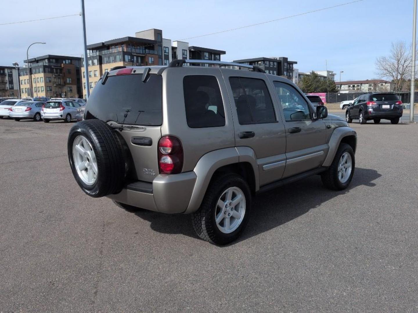 2006 TAN Jeep Liberty Limited (1J4GL58K66W) with an V6, 3.7L (225 CID) engine, Automatic transmission, located at 10890 W. Colfax Ave., Lakewood, CO, 80215, (303) 274-7692, 39.739914, -105.120132 - Photo#4