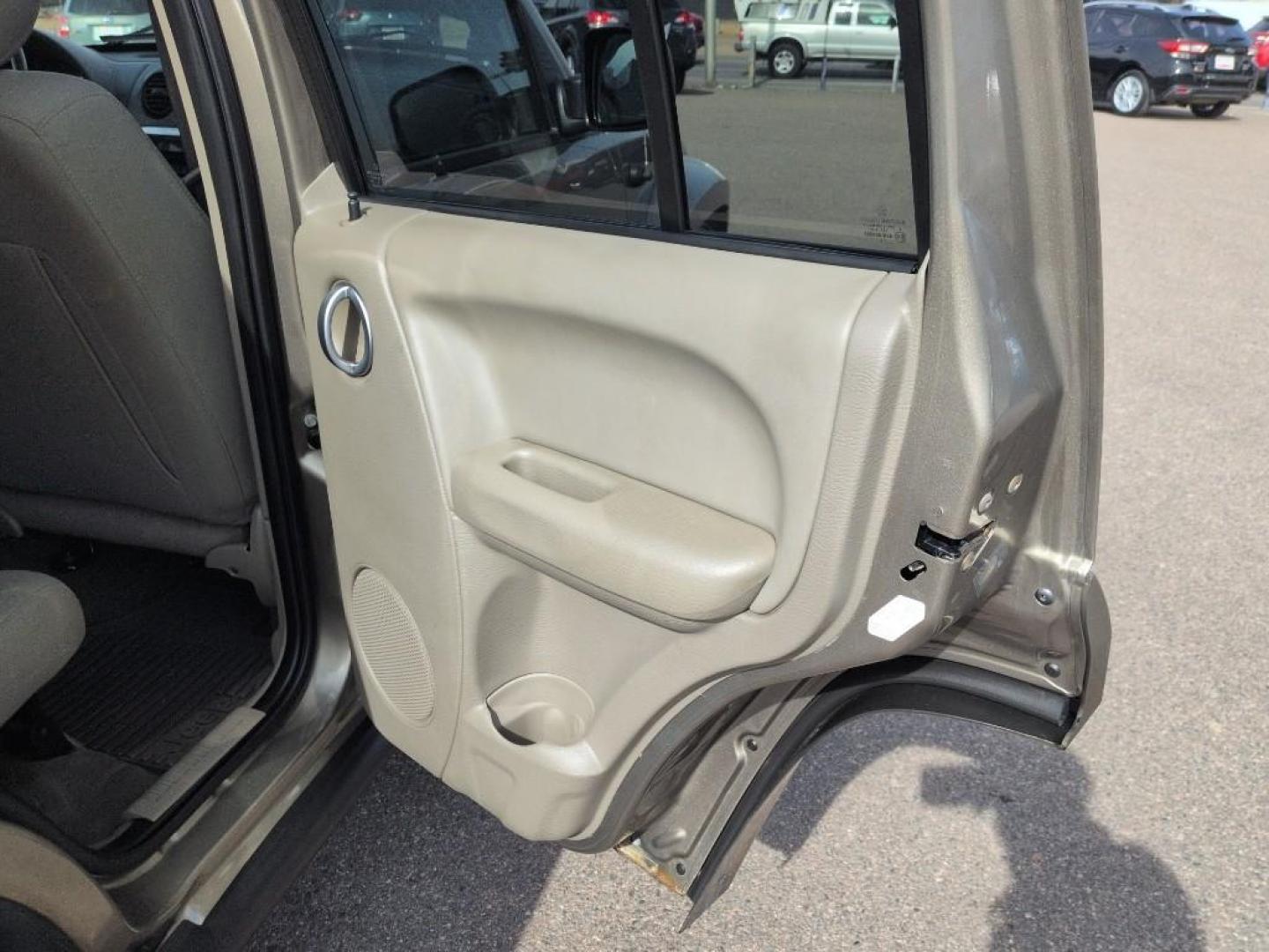 2006 TAN Jeep Liberty Limited (1J4GL58K66W) with an V6, 3.7L (225 CID) engine, Automatic transmission, located at 10890 W. Colfax Ave., Lakewood, CO, 80215, (303) 274-7692, 39.739914, -105.120132 - Photo#18