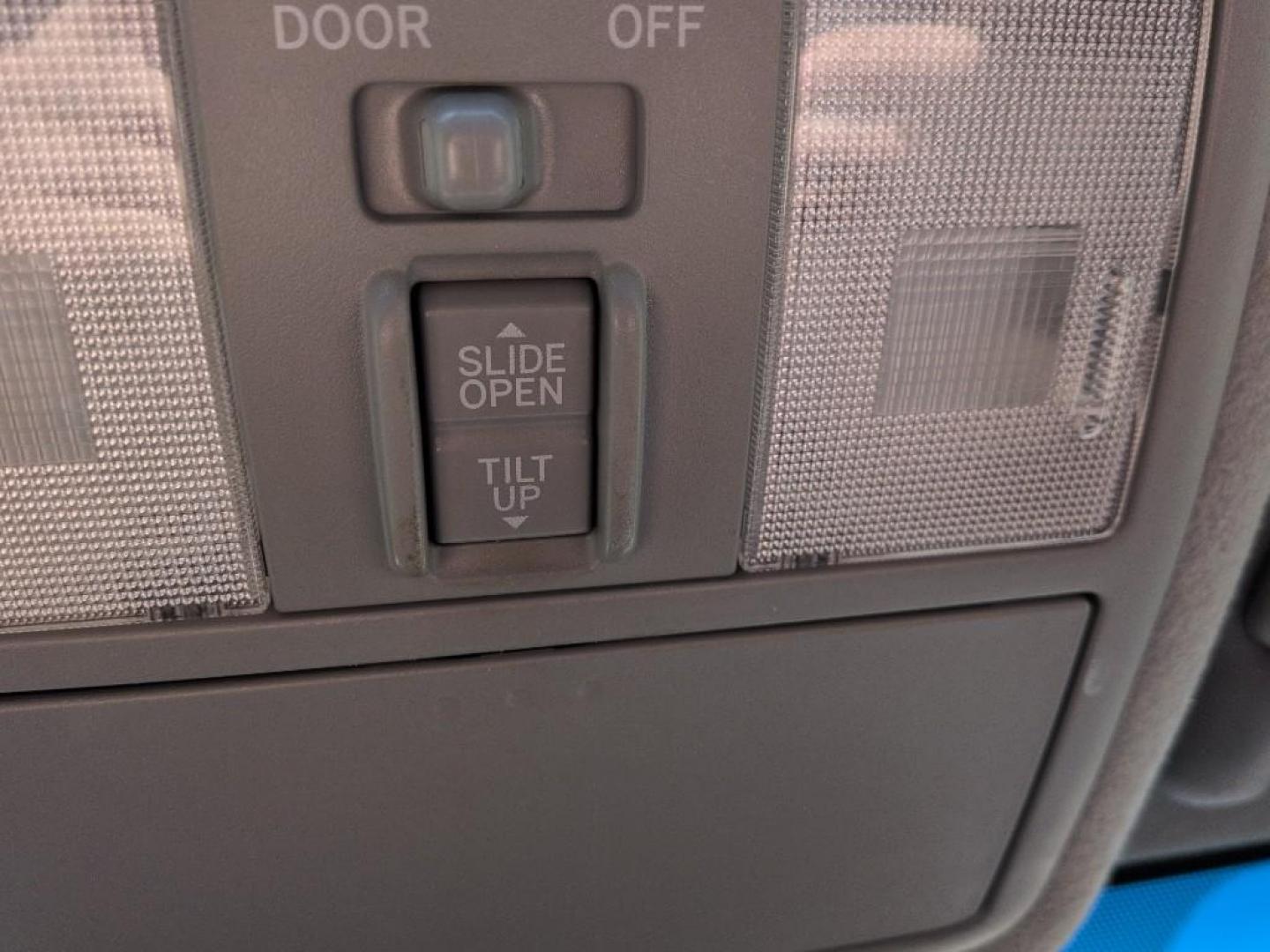 2009 BLACK Toyota RAV4 Limited (2T3ZF31VX9W) with an 4 Cyl, 2.5L engine, Automatic transmission, located at 10890 W. Colfax Ave., Lakewood, CO, 80215, (303) 274-7692, 39.739914, -105.120132 - Photo#14