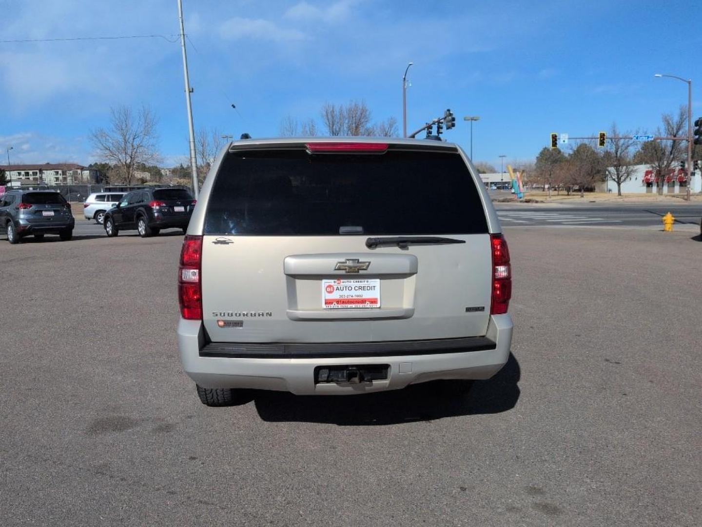 2010 GOLD Chevrolet Suburban LS (1GNUKHE34AR) with an V8, 5.3L engine, Automatic transmission, located at 10890 W. Colfax Ave., Lakewood, CO, 80215, (303) 274-7692, 39.739914, -105.120132 - Photo#5