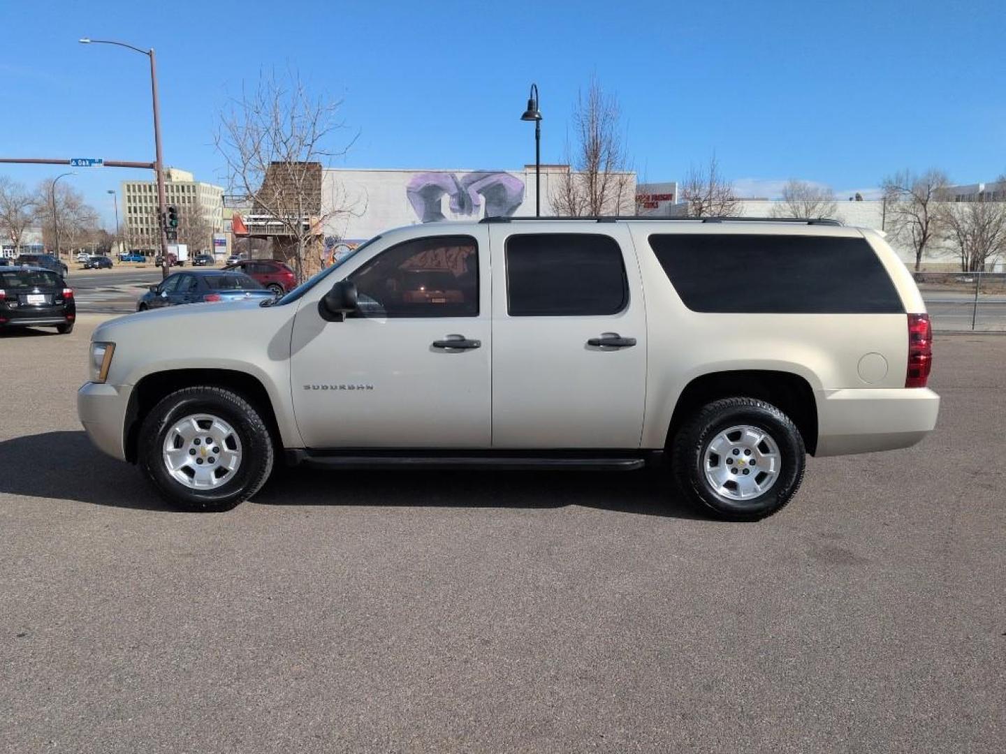 2010 GOLD Chevrolet Suburban LS (1GNUKHE34AR) with an V8, 5.3L engine, Automatic transmission, located at 10890 W. Colfax Ave., Lakewood, CO, 80215, (303) 274-7692, 39.739914, -105.120132 - Photo#7