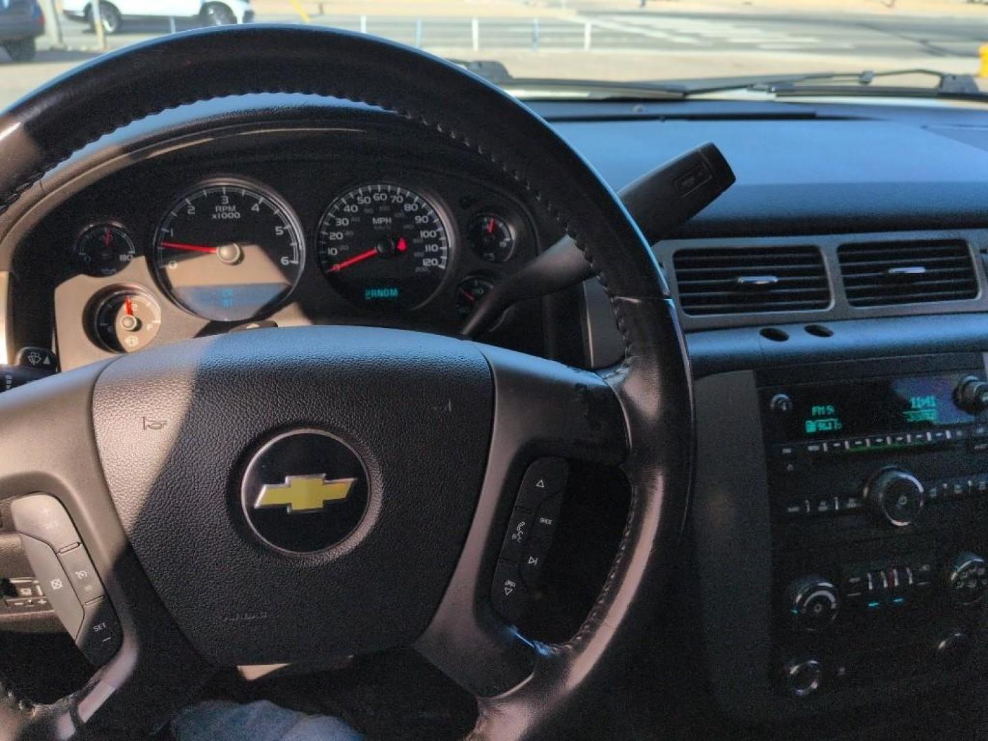 2010 GOLD Chevrolet Suburban LS (1GNUKHE34AR) with an V8, 5.3L engine, Automatic transmission, located at 10890 W. Colfax Ave., Lakewood, CO, 80215, (303) 274-7692, 39.739914, -105.120132 - Photo#10