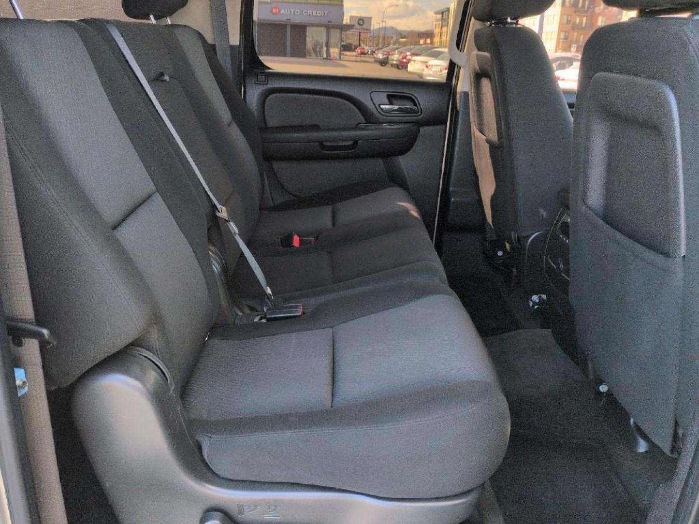 2010 GOLD Chevrolet Suburban LS (1GNUKHE34AR) with an V8, 5.3L engine, Automatic transmission, located at 10890 W. Colfax Ave., Lakewood, CO, 80215, (303) 274-7692, 39.739914, -105.120132 - Photo#21