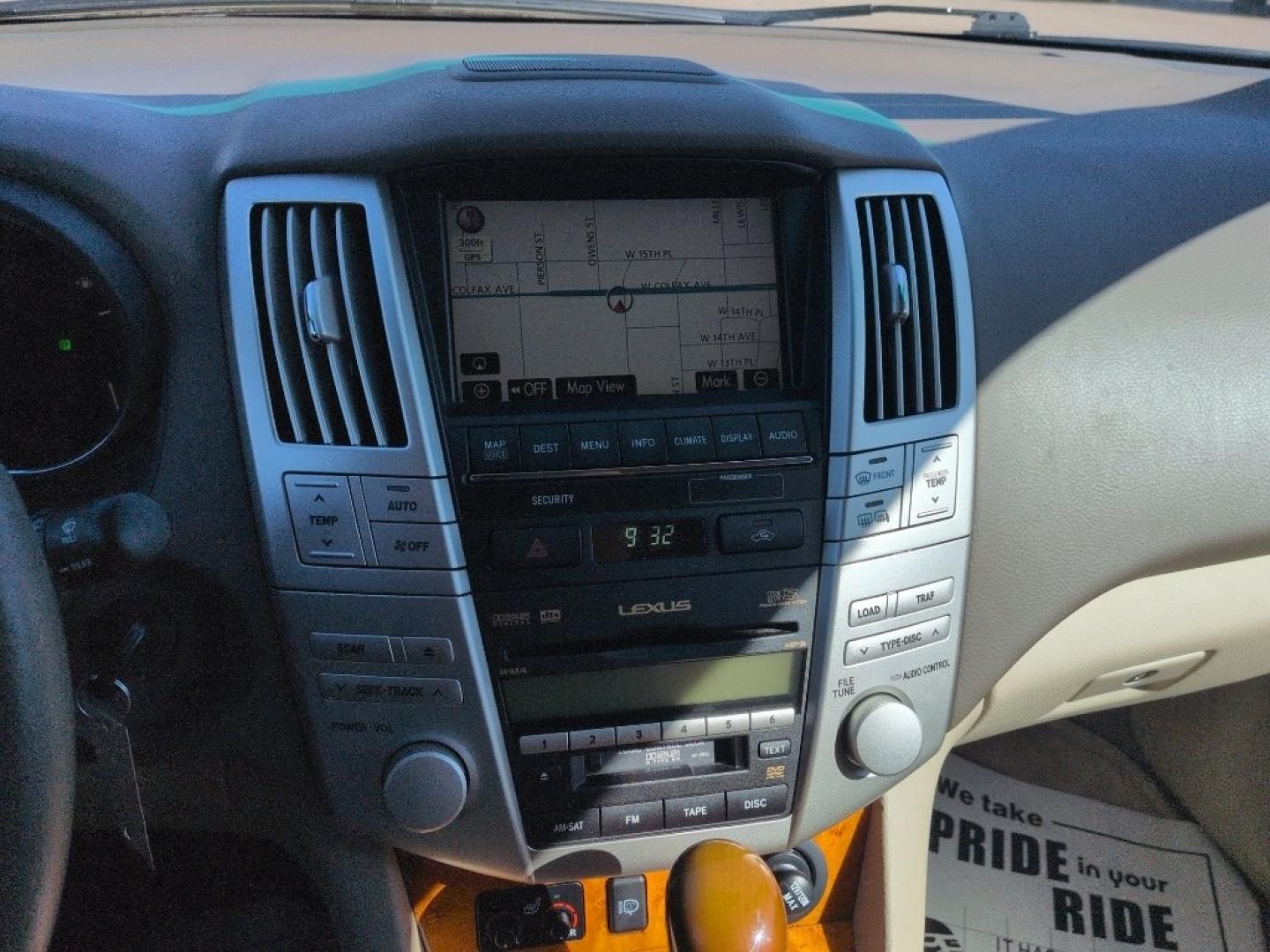 2008 SILVER Lexus RX 350 Base (2T2HK31UX8C) with an V6, 3.5L engine, Automatic transmission, located at 10890 W. Colfax Ave., Lakewood, CO, 80215, (303) 274-7692, 39.739914, -105.120132 - Photo#12