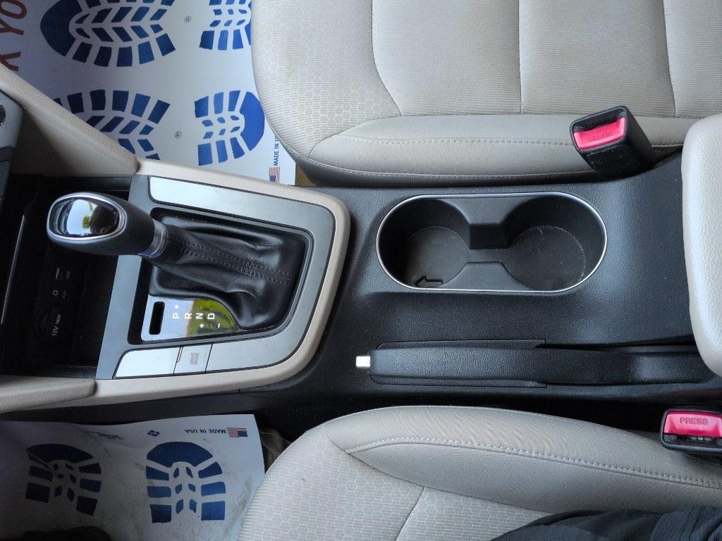 2017 WHITE Hyundai Elantra LIMITED (5NPD84LF7HH) with an 4 Cyl, 2.0L engine, Automatic transmission, located at 10890 W. Colfax Ave., Lakewood, CO, 80215, (303) 274-7692, 39.739914, -105.120132 - Photo#13