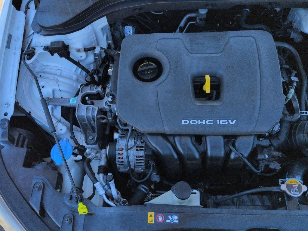 2017 WHITE Hyundai Elantra LIMITED (5NPD84LF7HH) with an 4 Cyl, 2.0L engine, Automatic transmission, located at 10890 W. Colfax Ave., Lakewood, CO, 80215, (303) 274-7692, 39.739914, -105.120132 - Photo#22