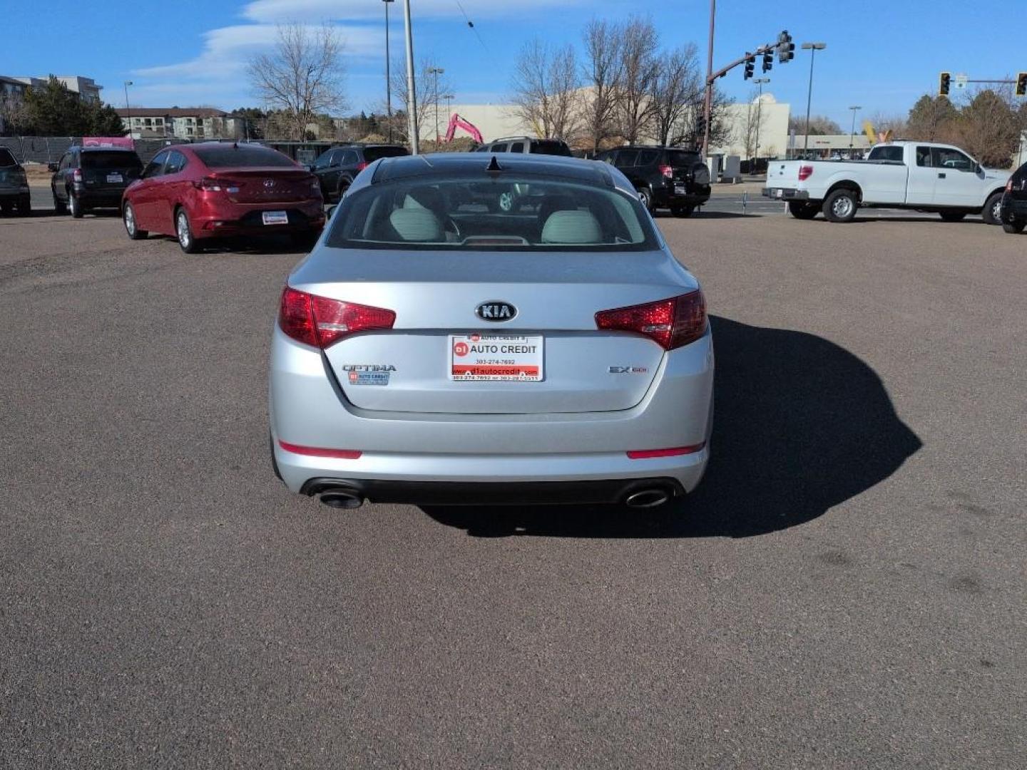 2013 SILVER Kia Optima EX (5XXGN4A79DG) with an 4 Cyl, 2.4L engine, Automatic transmission, located at 10890 W. Colfax Ave., Lakewood, CO, 80215, (303) 274-7692, 39.739914, -105.120132 - Photo#5