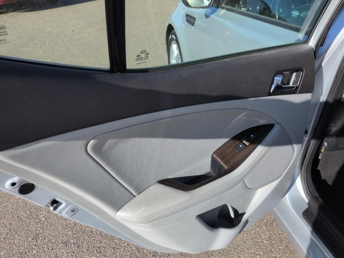 2013 SILVER Kia Optima EX (5XXGN4A79DG) with an 4 Cyl, 2.4L engine, Automatic transmission, located at 10890 W. Colfax Ave., Lakewood, CO, 80215, (303) 274-7692, 39.739914, -105.120132 - Photo#17