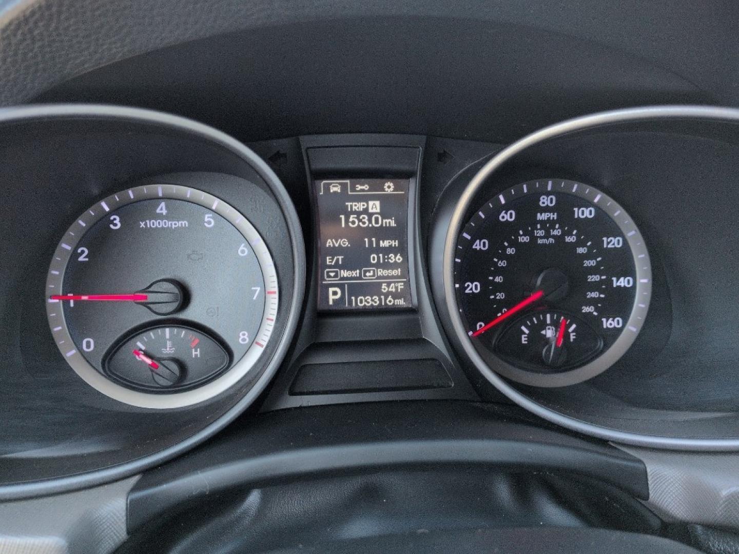 2014 SILVER Hyundai Santa Fe Sport Base (5XYZTDLB9EG) with an 4 Cyl, 2.4L engine, Automatic transmission, located at 10890 W. Colfax Ave., Lakewood, CO, 80215, (303) 274-7692, 39.739914, -105.120132 - Photo#11