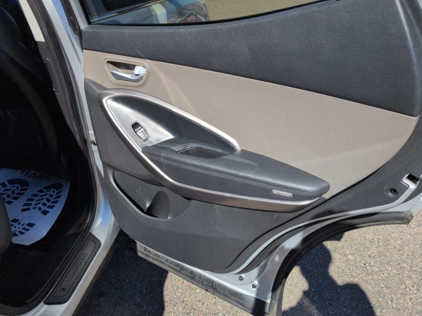 2014 SILVER Hyundai Santa Fe Sport Base (5XYZTDLB9EG) with an 4 Cyl, 2.4L engine, Automatic transmission, located at 10890 W. Colfax Ave., Lakewood, CO, 80215, (303) 274-7692, 39.739914, -105.120132 - Photo#18