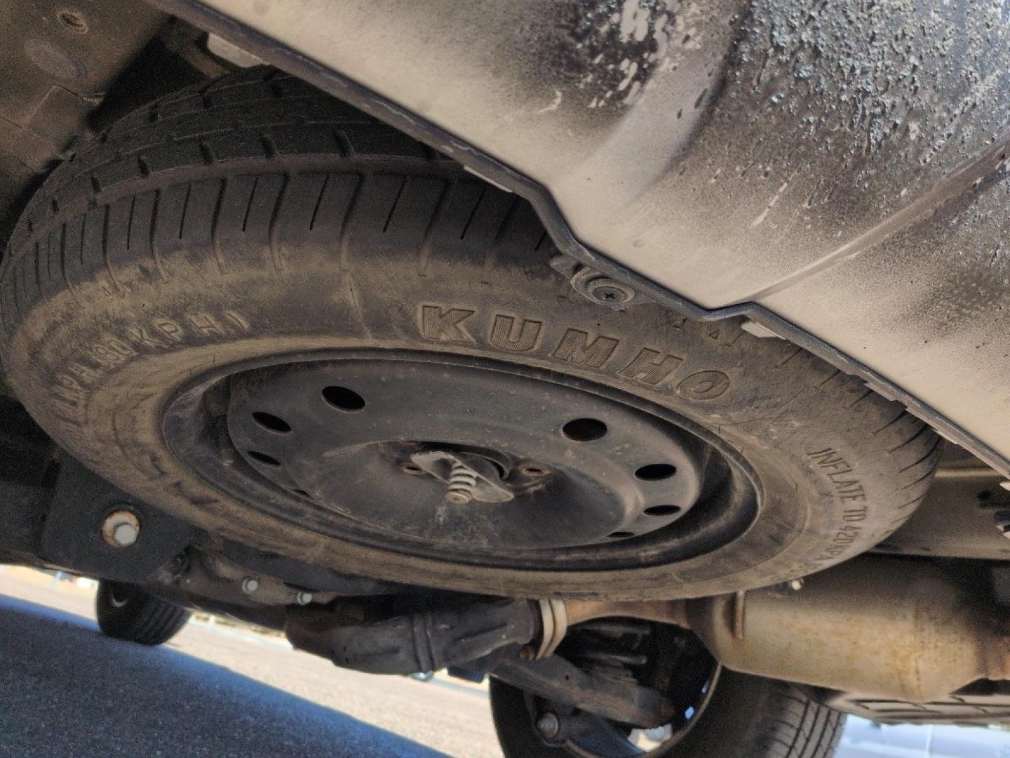 2014 SILVER Hyundai Santa Fe Sport Base (5XYZTDLB9EG) with an 4 Cyl, 2.4L engine, Automatic transmission, located at 10890 W. Colfax Ave., Lakewood, CO, 80215, (303) 274-7692, 39.739914, -105.120132 - Photo#23