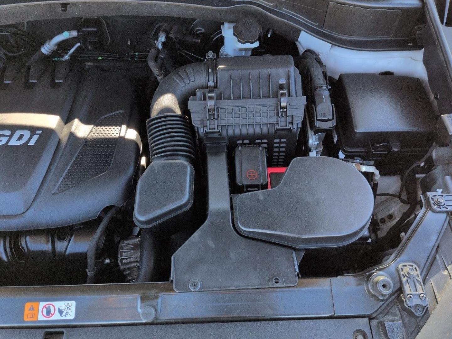 2014 SILVER Hyundai Santa Fe Sport Base (5XYZTDLB9EG) with an 4 Cyl, 2.4L engine, Automatic transmission, located at 10890 W. Colfax Ave., Lakewood, CO, 80215, (303) 274-7692, 39.739914, -105.120132 - Photo#25