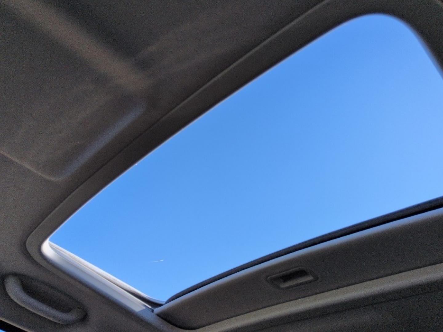 2016 WHITE Jeep Patriot Latitude (1C4NJRFBXGD) with an 4 Cyl, 2.4L engine, Automatic transmission, located at 10890 W. Colfax Ave., Lakewood, CO, 80215, (303) 274-7692, 39.739914, -105.120132 - Photo#15