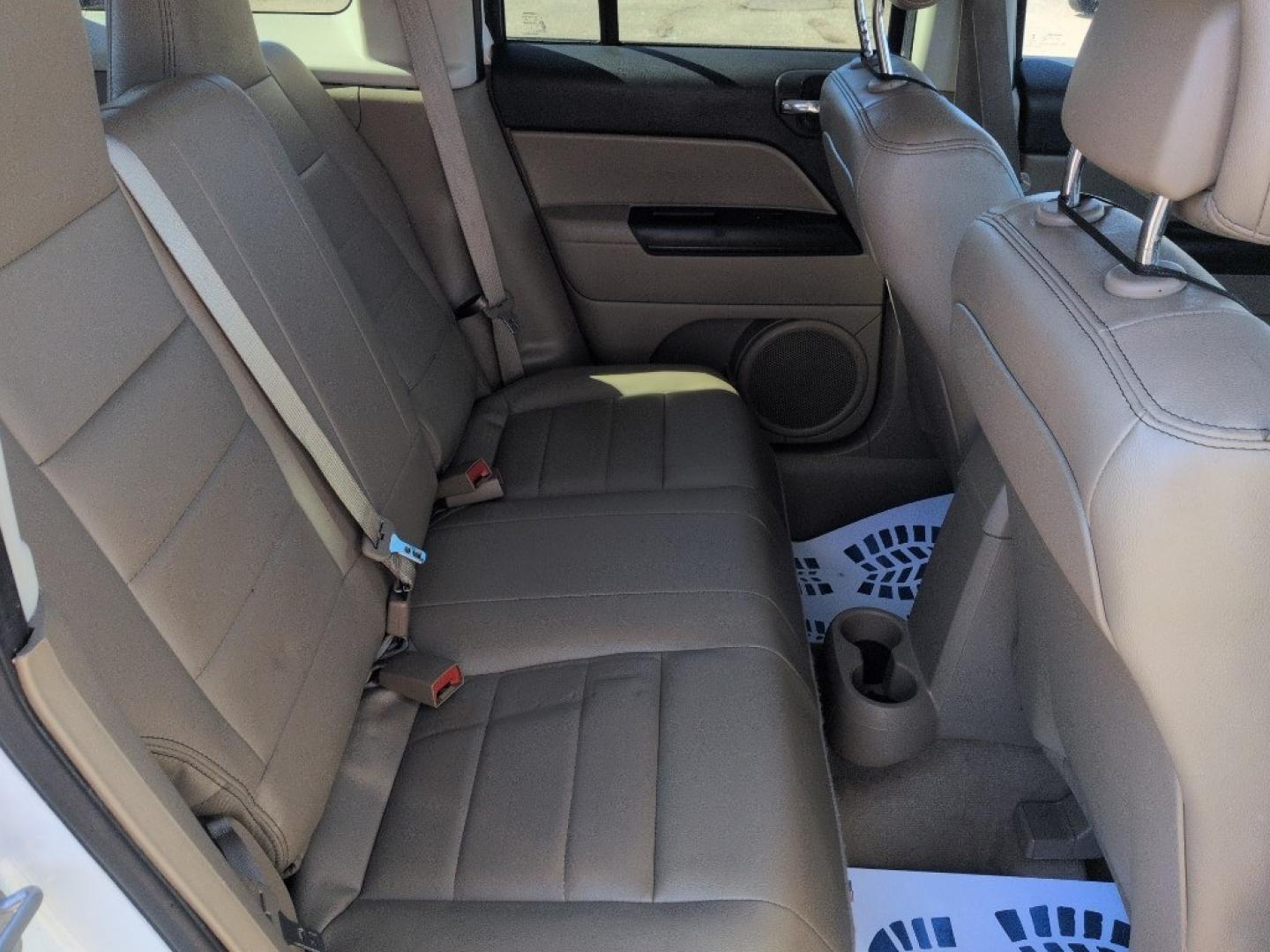 2016 WHITE Jeep Patriot Latitude (1C4NJRFBXGD) with an 4 Cyl, 2.4L engine, Automatic transmission, located at 10890 W. Colfax Ave., Lakewood, CO, 80215, (303) 274-7692, 39.739914, -105.120132 - Photo#21