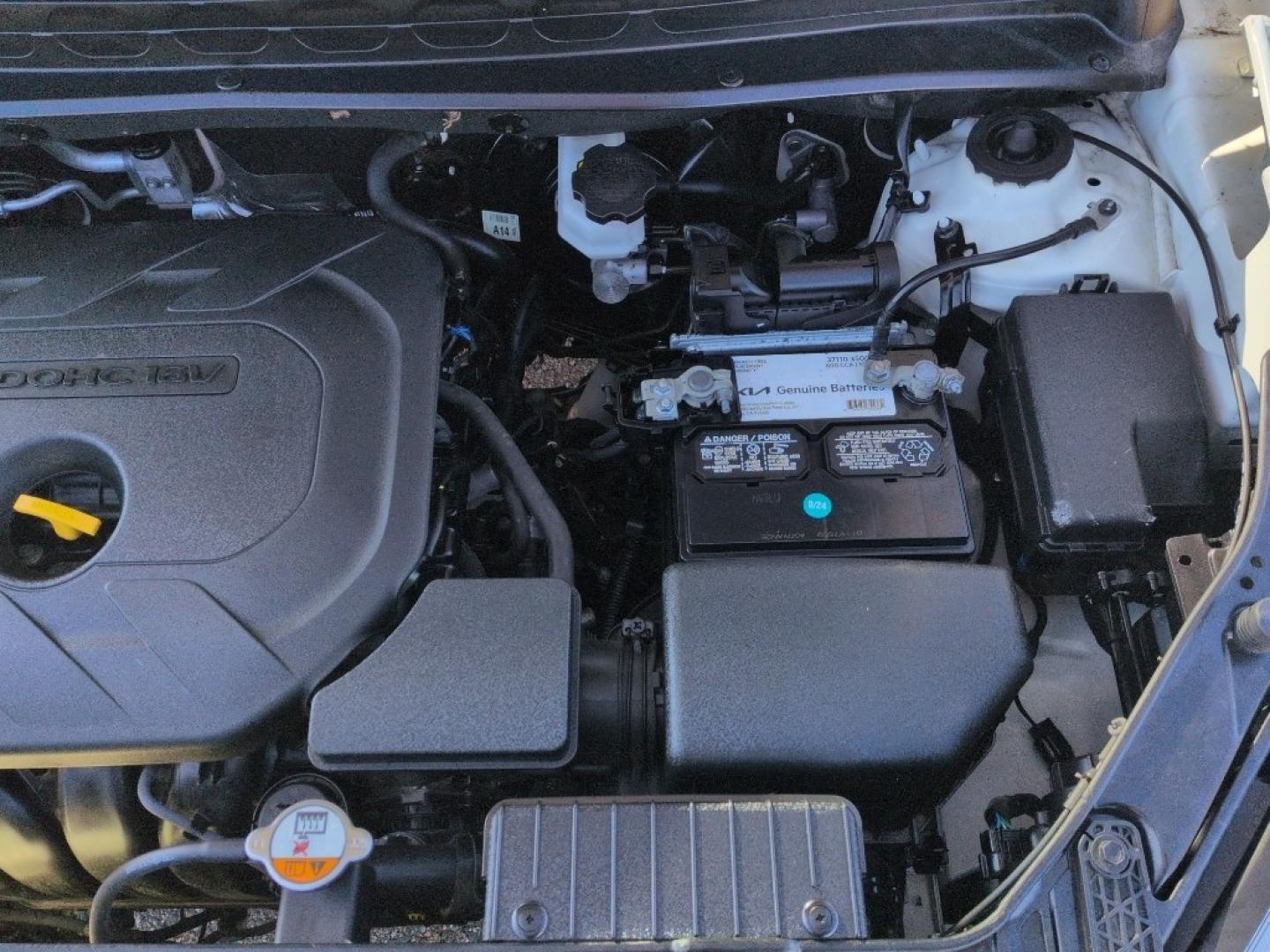 2013 WHITE Kia Soul ! (KNDJT2A62D7) with an 4 Cyl, 2.0L engine, Automatic transmission, located at 10890 W. Colfax Ave., Lakewood, CO, 80215, (303) 274-7692, 39.739914, -105.120132 - Photo#24