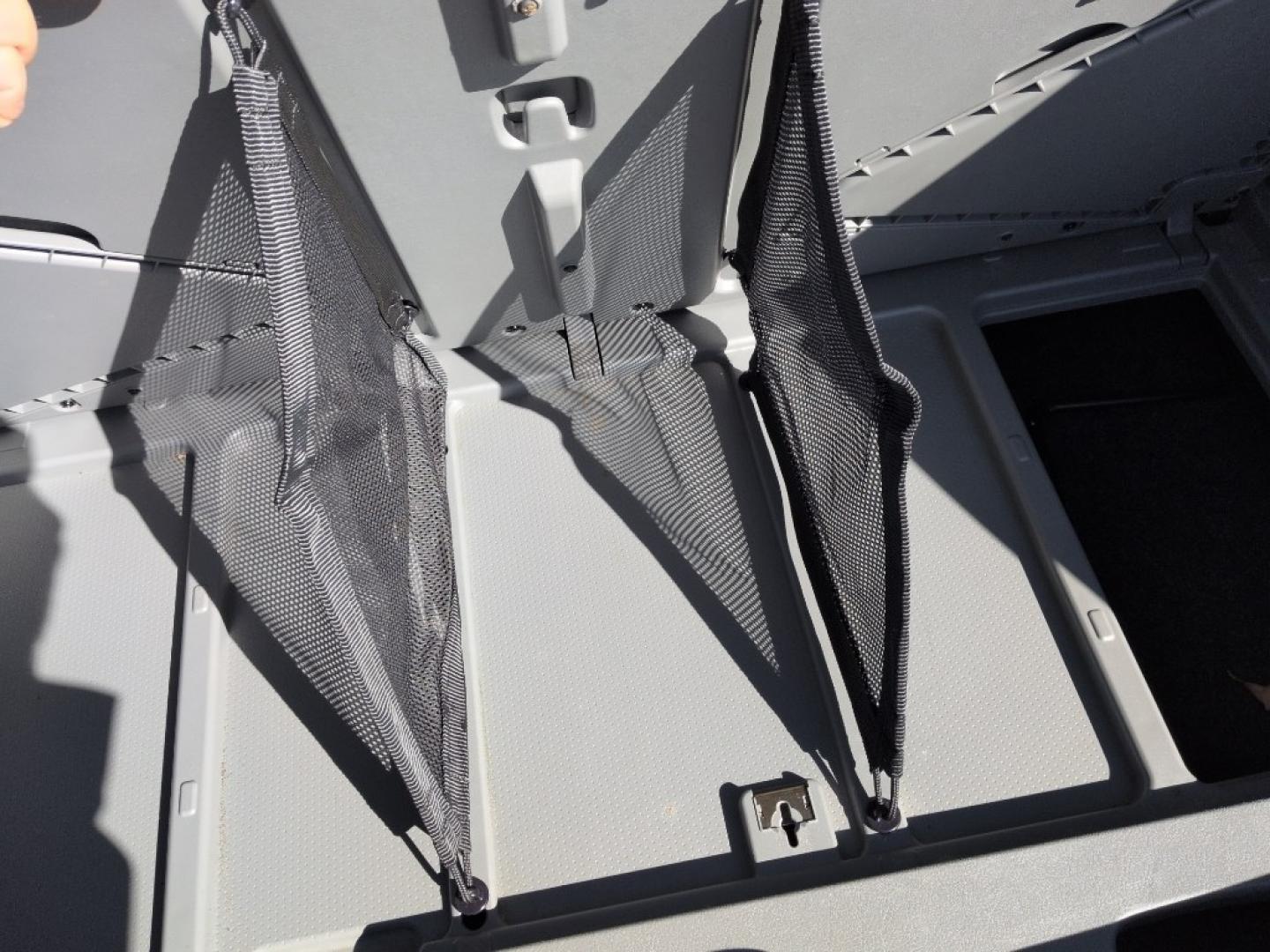 2010 SILVER Pontiac Vibe Base (5Y2SP6E03AZ) with an 4 Cyl, 2.4L engine, Automatic transmission, located at 10890 W. Colfax Ave., Lakewood, CO, 80215, (303) 274-7692, 39.739914, -105.120132 - Photo#21