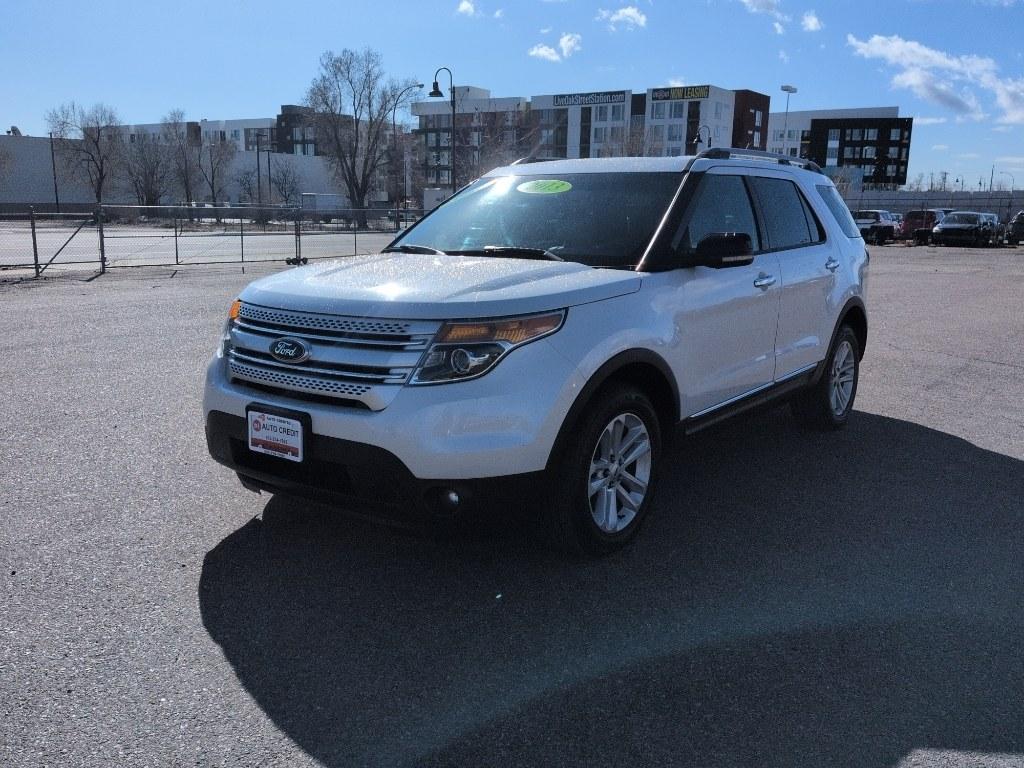 2013 WHITE Ford Explorer XLT (1FM5K8D89DG) with an V6, 3.5L engine, Automatic transmission, located at 10890 W. Colfax Ave., Lakewood, CO, 80215, (303) 274-7692, 39.739914, -105.120132 - Photo#0