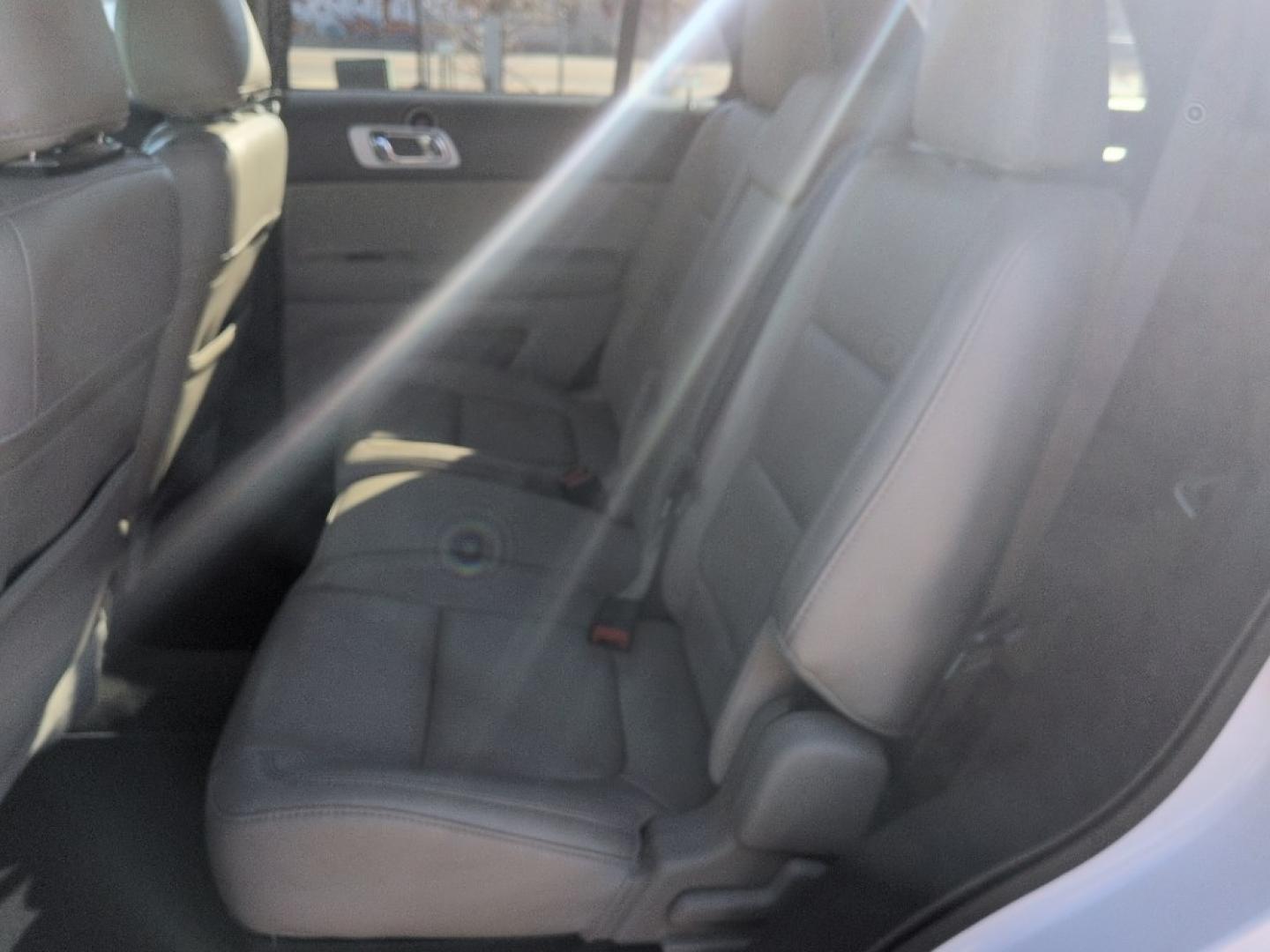 2013 WHITE Ford Explorer XLT (1FM5K8D89DG) with an V6, 3.5L engine, Automatic transmission, located at 10890 W. Colfax Ave., Lakewood, CO, 80215, (303) 274-7692, 39.739914, -105.120132 - Photo#16