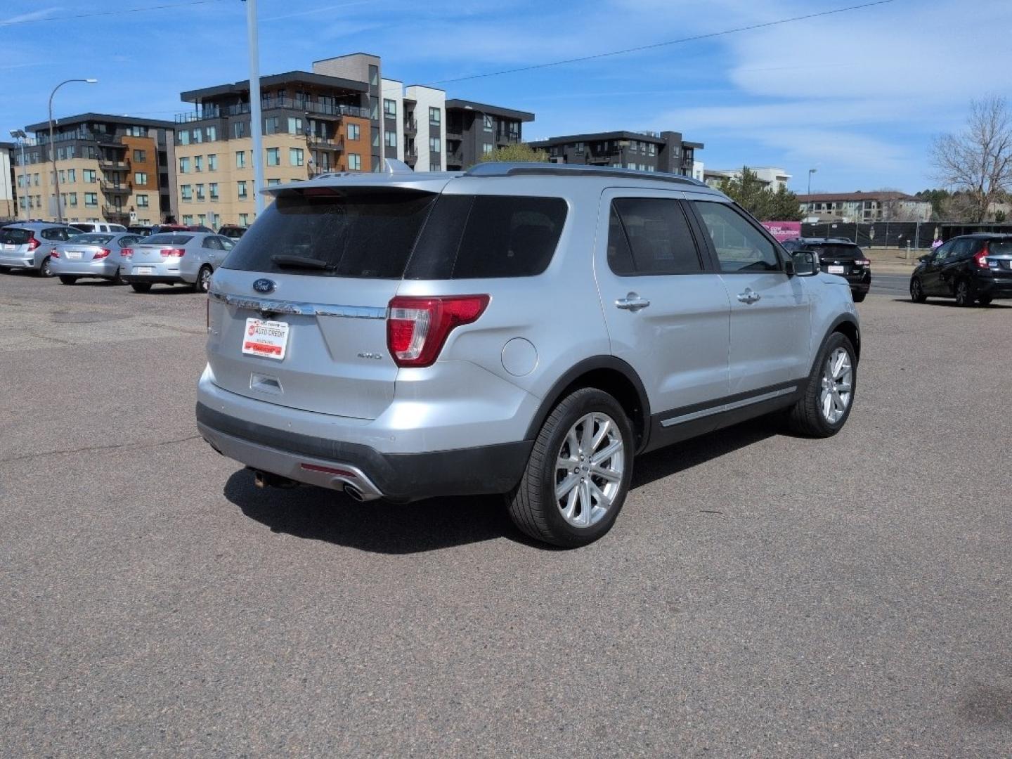 2016 SILVER Ford Explorer Limited (1FM5K8F86GG) with an V6, 3.5L engine, Automatic transmission, located at 10890 W. Colfax Ave., Lakewood, CO, 80215, (303) 274-7692, 39.739914, -105.120132 - Photo#4