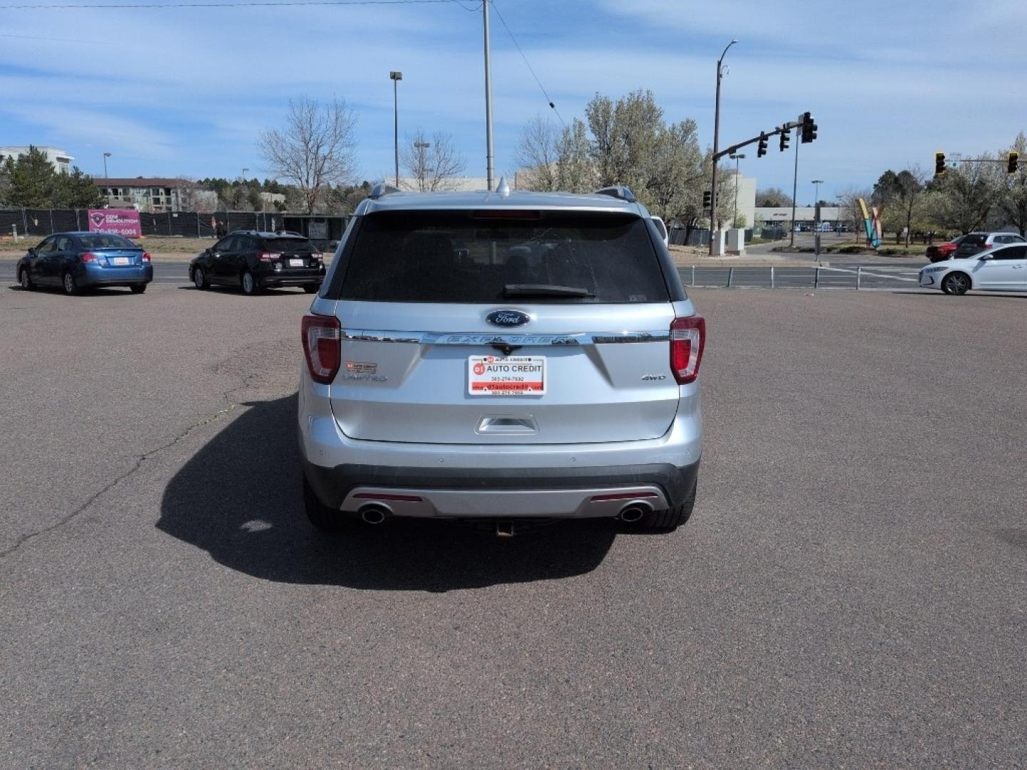 2016 SILVER Ford Explorer Limited (1FM5K8F86GG) with an V6, 3.5L engine, Automatic transmission, located at 10890 W. Colfax Ave., Lakewood, CO, 80215, (303) 274-7692, 39.739914, -105.120132 - Photo#5