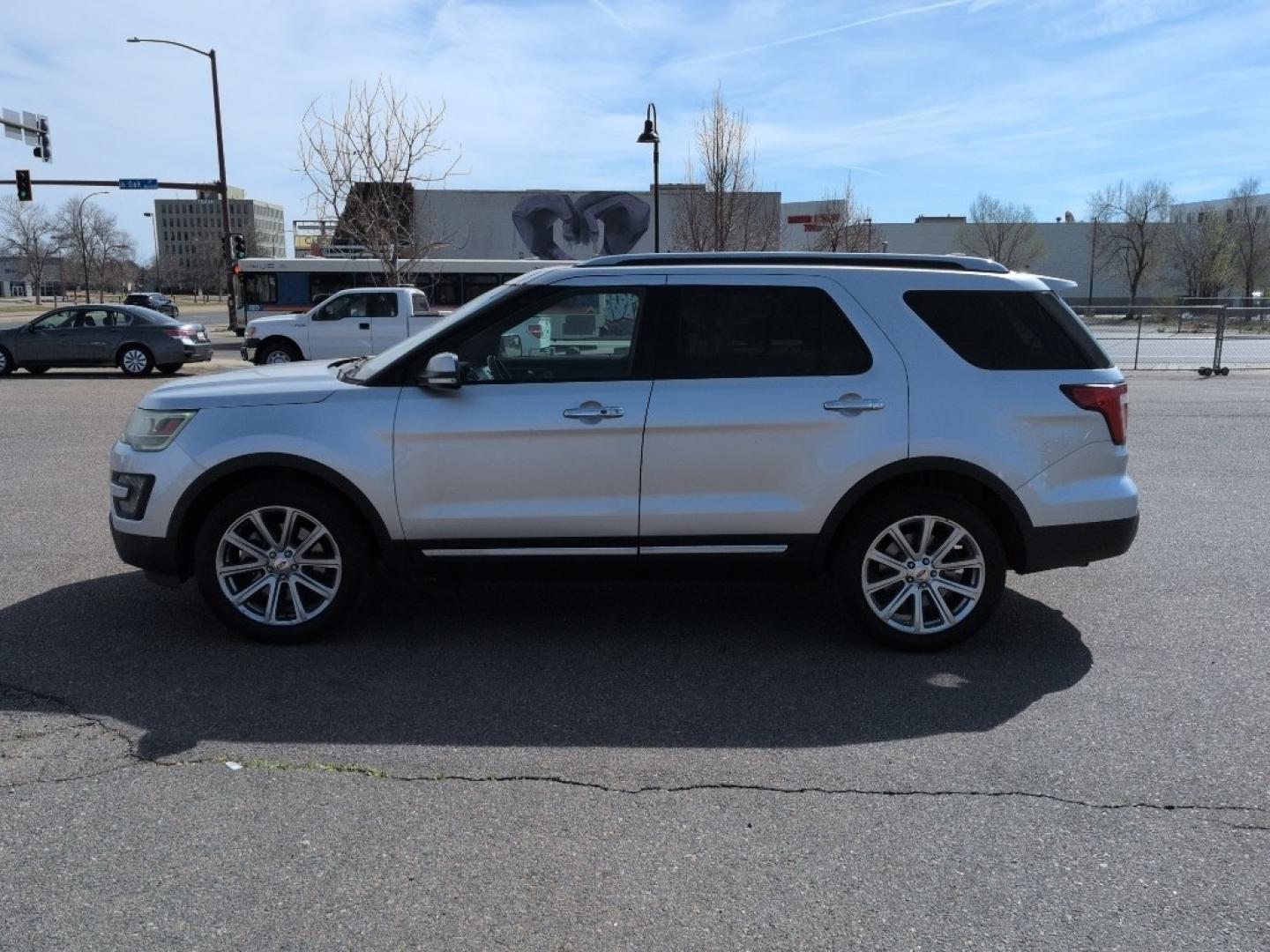 2016 SILVER Ford Explorer Limited (1FM5K8F86GG) with an V6, 3.5L engine, Automatic transmission, located at 10890 W. Colfax Ave., Lakewood, CO, 80215, (303) 274-7692, 39.739914, -105.120132 - Photo#7