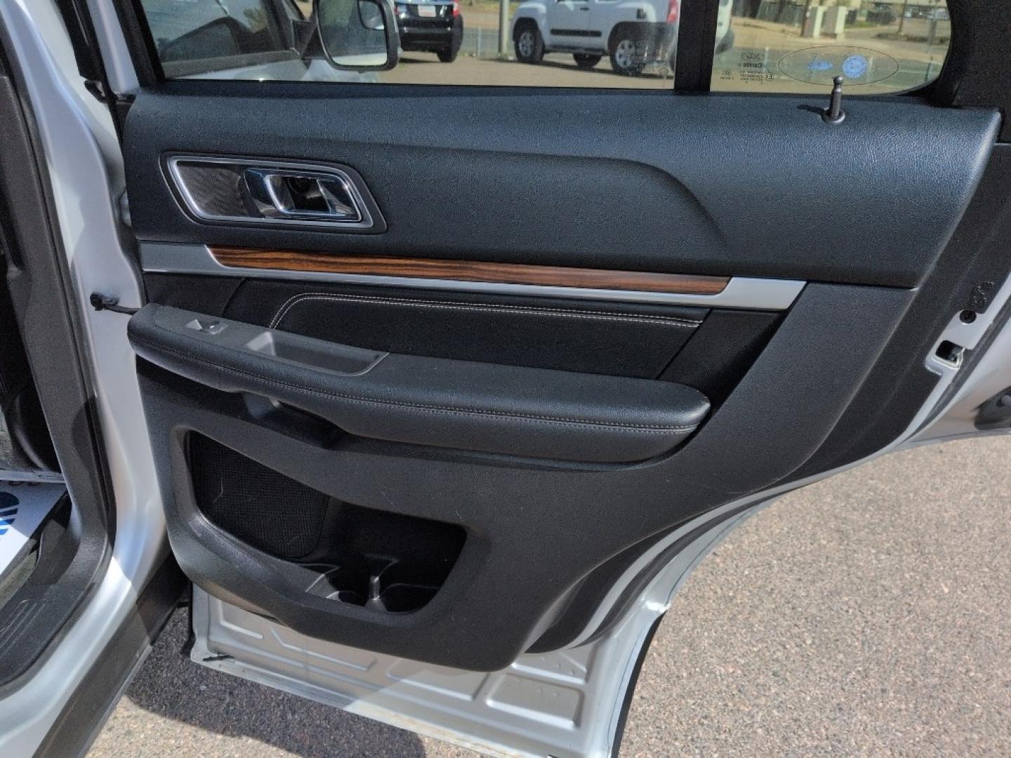 2016 SILVER Ford Explorer Limited (1FM5K8F86GG) with an V6, 3.5L engine, Automatic transmission, located at 10890 W. Colfax Ave., Lakewood, CO, 80215, (303) 274-7692, 39.739914, -105.120132 - Photo#21