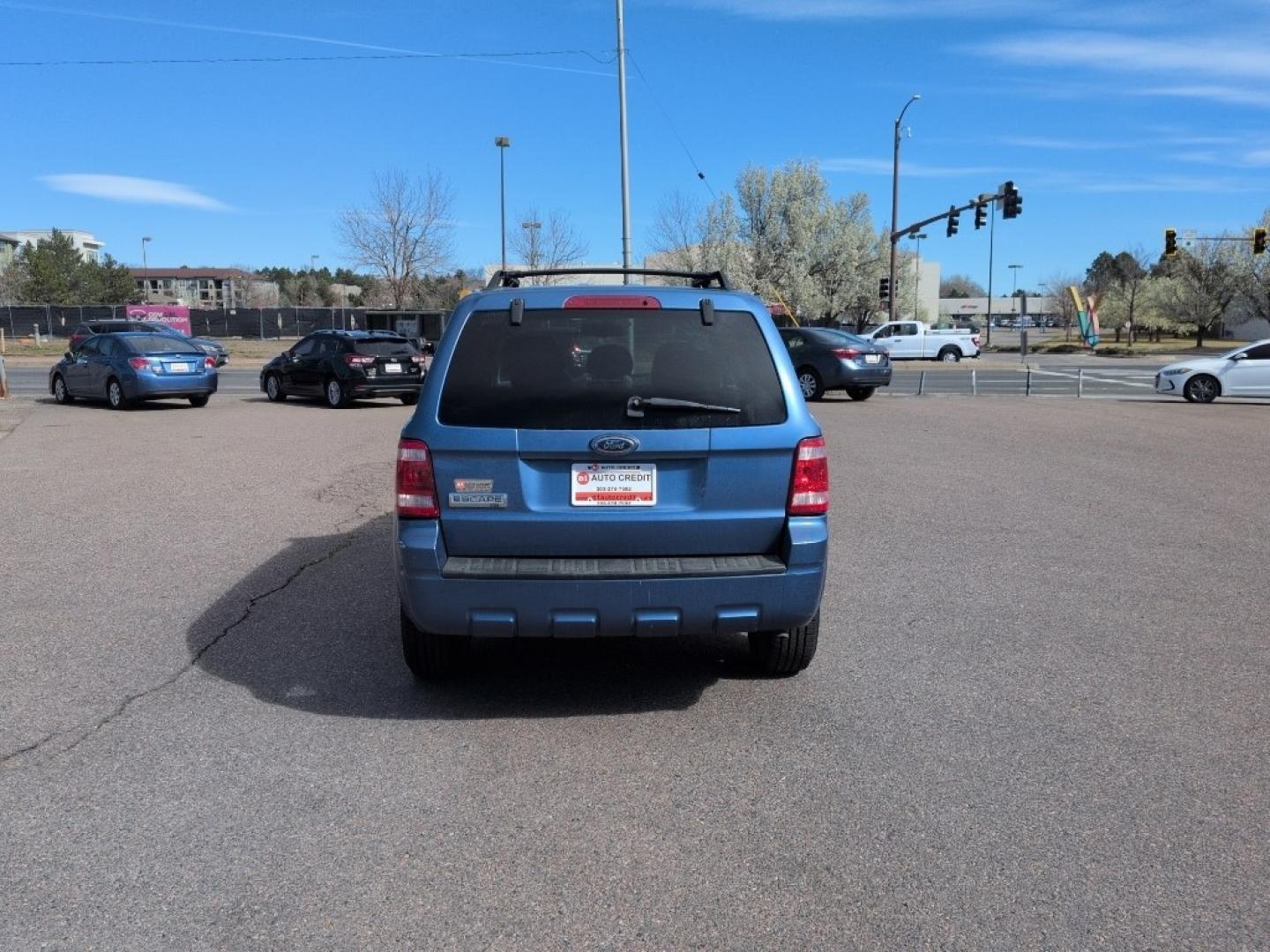 2009 BLUE Ford Escape XLT (1FMCU03779K) with an 4 Cyl, 2.5L engine, Automatic transmission, located at 10890 W. Colfax Ave., Lakewood, CO, 80215, (303) 274-7692, 39.739914, -105.120132 - Photo#5