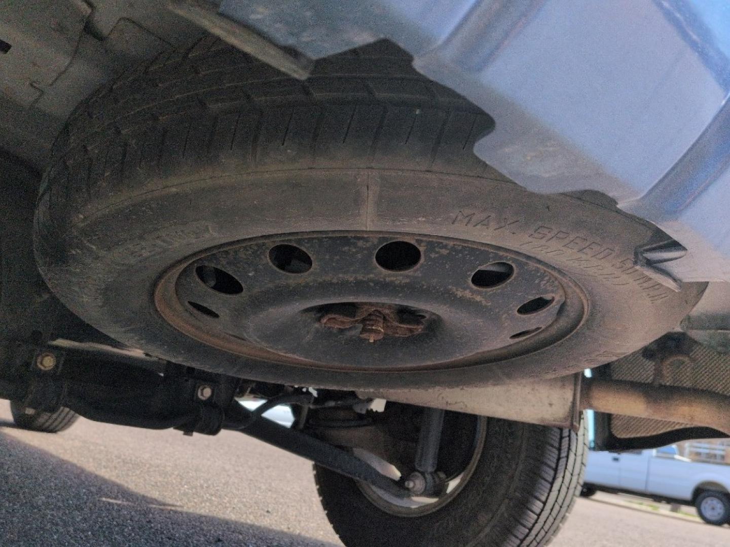 2009 BLUE Ford Escape XLT (1FMCU03779K) with an 4 Cyl, 2.5L engine, Automatic transmission, located at 10890 W. Colfax Ave., Lakewood, CO, 80215, (303) 274-7692, 39.739914, -105.120132 - Photo#22