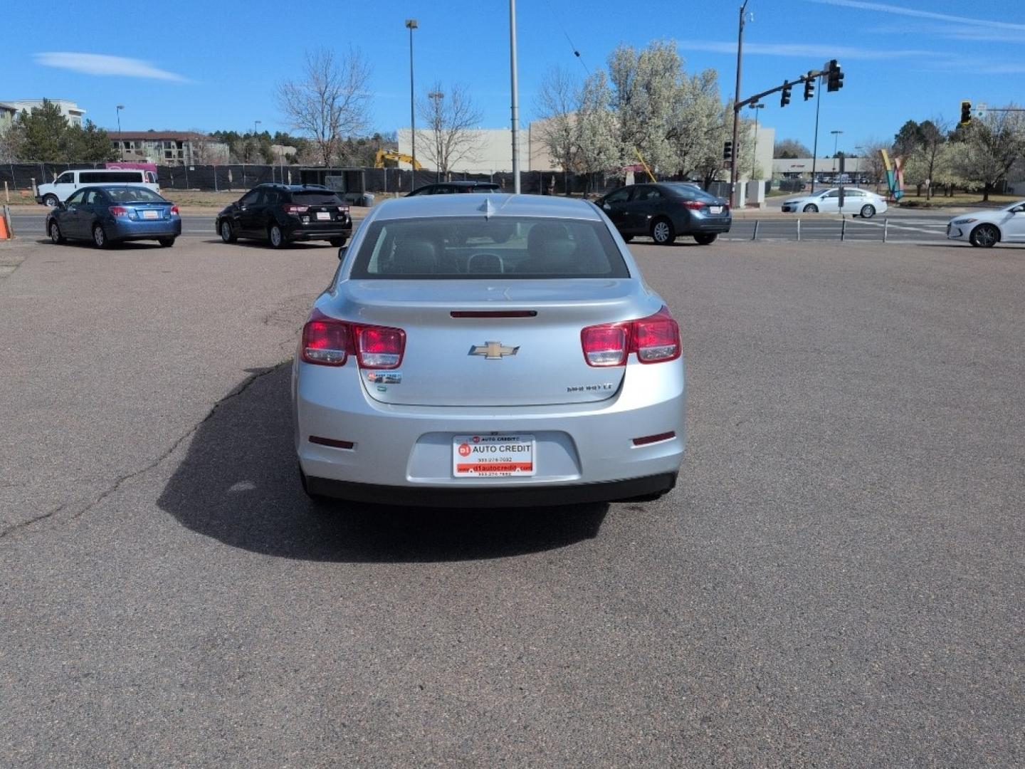 2015 SILVER Chevrolet Malibu 1LT (1G11C5SL3FF) with an 4 Cyl, 2.5L engine, Automatic transmission, located at 10890 W. Colfax Ave., Lakewood, CO, 80215, (303) 274-7692, 39.739914, -105.120132- Photo#5