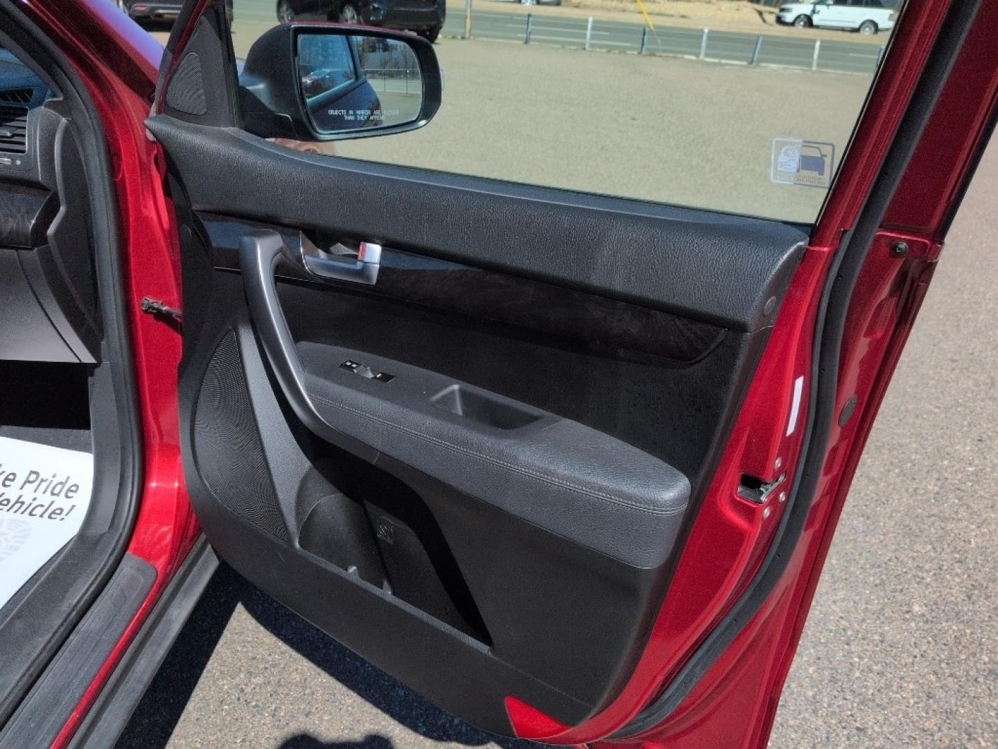 2014 RED Kia Sorento LX V6 AWD (5XYKTDA7XEG) with an V6, 3.3L engine, Automatic transmission, located at 10890 W. Colfax Ave., Lakewood, CO, 80215, (303) 274-7692, 39.739914, -105.120132 - Photo#17
