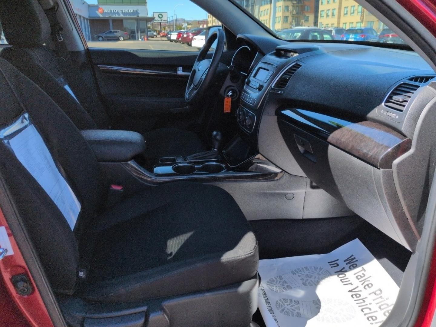 2014 RED Kia Sorento LX V6 AWD (5XYKTDA7XEG) with an V6, 3.3L engine, Automatic transmission, located at 10890 W. Colfax Ave., Lakewood, CO, 80215, (303) 274-7692, 39.739914, -105.120132 - Photo#18