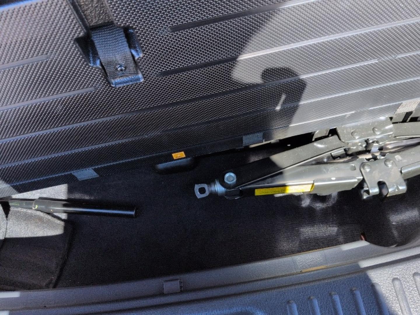 2014 RED Kia Sorento LX V6 AWD (5XYKTDA7XEG) with an V6, 3.3L engine, Automatic transmission, located at 10890 W. Colfax Ave., Lakewood, CO, 80215, (303) 274-7692, 39.739914, -105.120132 - Photo#22