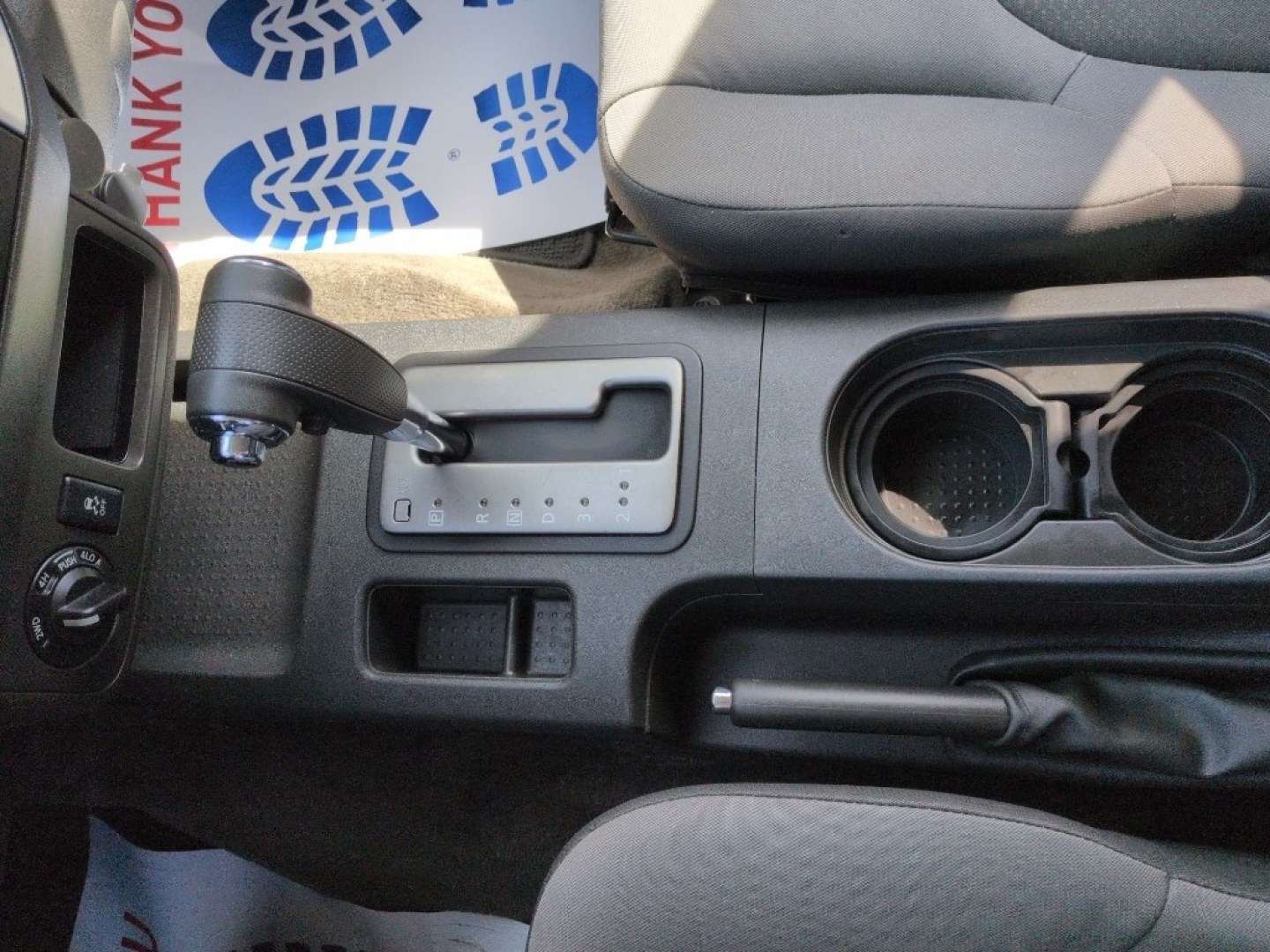 2012 WHITE Nissan Xterra X 4WD (5N1AN0NW0CC) with an V6, 4.0L engine, Automatic transmission, located at 10890 W. Colfax Ave., Lakewood, CO, 80215, (303) 274-7692, 39.739914, -105.120132 - Photo#13