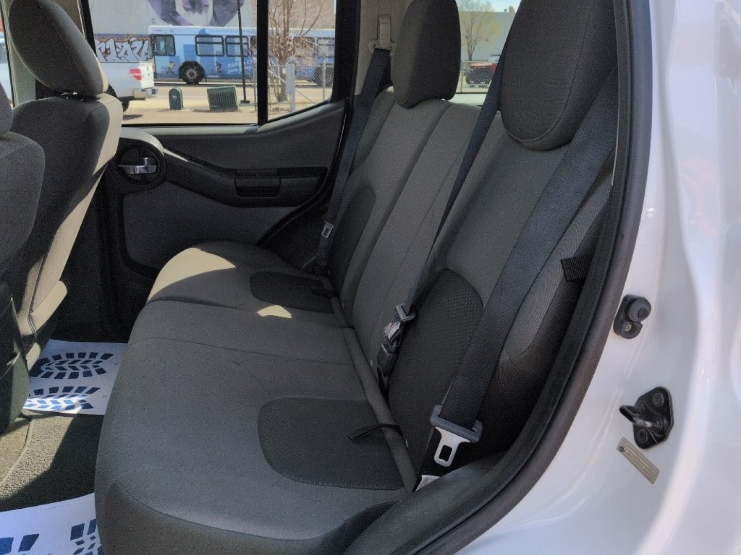 2012 WHITE Nissan Xterra X 4WD (5N1AN0NW0CC) with an V6, 4.0L engine, Automatic transmission, located at 10890 W. Colfax Ave., Lakewood, CO, 80215, (303) 274-7692, 39.739914, -105.120132 - Photo#15