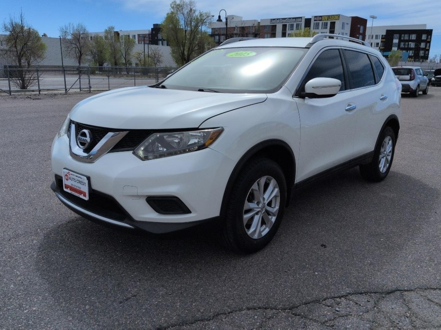 2015 WHITE Nissan Rogue S AWD (5N1AT2MV2FC) with an 4 Cyl, 2.5L engine, Automatic transmission, located at 10890 W. Colfax Ave., Lakewood, CO, 80215, (303) 274-7692, 39.739914, -105.120132 - Photo#0