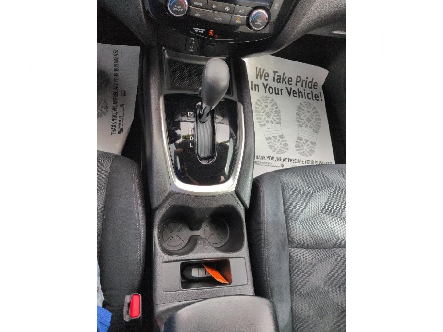 2015 WHITE Nissan Rogue S AWD (5N1AT2MV2FC) with an 4 Cyl, 2.5L engine, Automatic transmission, located at 10890 W. Colfax Ave., Lakewood, CO, 80215, (303) 274-7692, 39.739914, -105.120132 - Photo#11