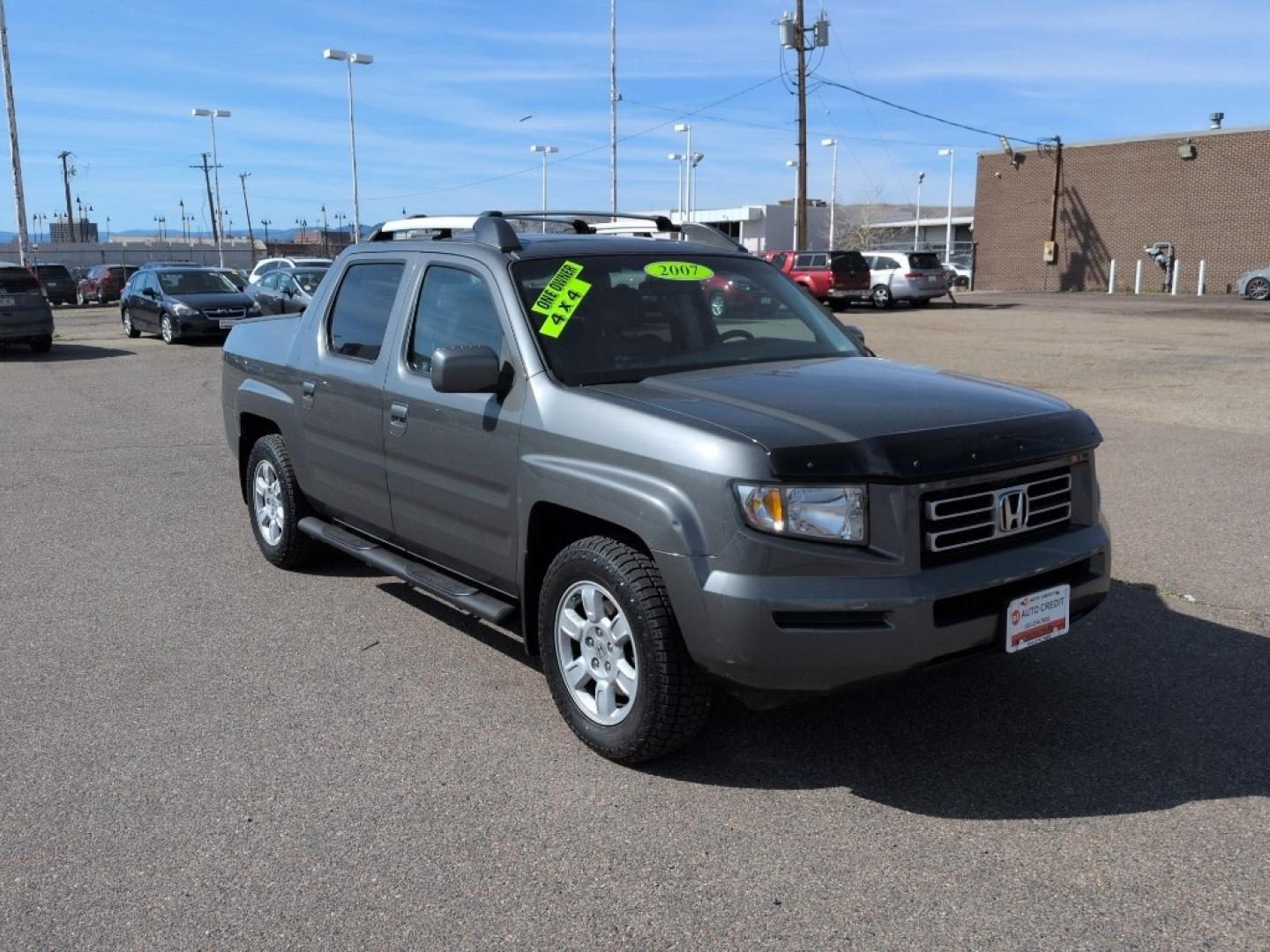 2007 GRAY Honda Ridgeline RTL (2HJYK16597H) with an V6, 3.5L engine, Automatic transmission, located at 10890 W. Colfax Ave., Lakewood, CO, 80215, (303) 274-7692, 39.739914, -105.120132 - Photo#2