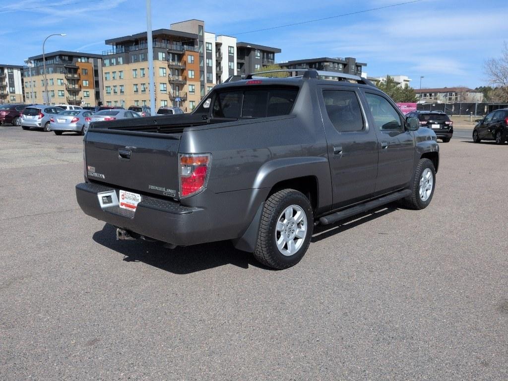 2007 GRAY Honda Ridgeline RTL (2HJYK16597H) with an V6, 3.5L engine, Automatic transmission, located at 10890 W. Colfax Ave., Lakewood, CO, 80215, (303) 274-7692, 39.739914, -105.120132 - Photo#4