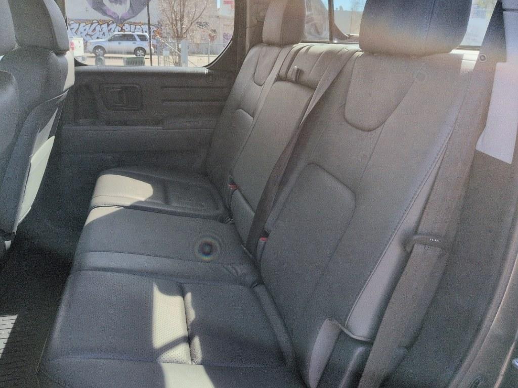 2007 GRAY Honda Ridgeline RTL (2HJYK16597H) with an V6, 3.5L engine, Automatic transmission, located at 10890 W. Colfax Ave., Lakewood, CO, 80215, (303) 274-7692, 39.739914, -105.120132 - Photo#19