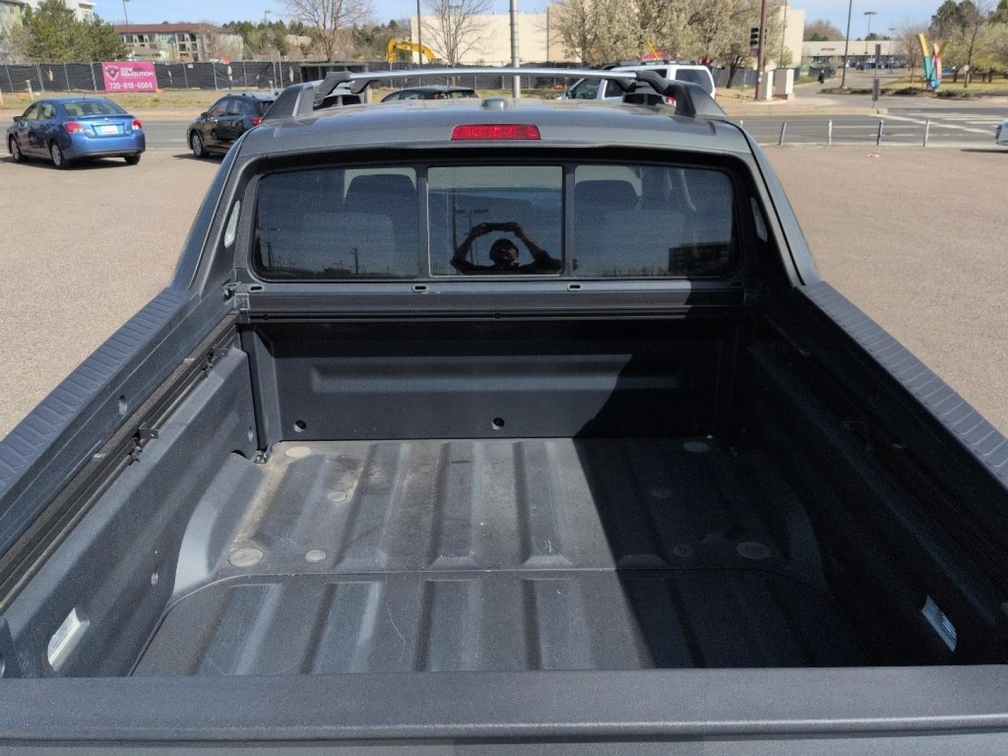 2007 GRAY Honda Ridgeline RTL (2HJYK16597H) with an V6, 3.5L engine, Automatic transmission, located at 10890 W. Colfax Ave., Lakewood, CO, 80215, (303) 274-7692, 39.739914, -105.120132 - Photo#24