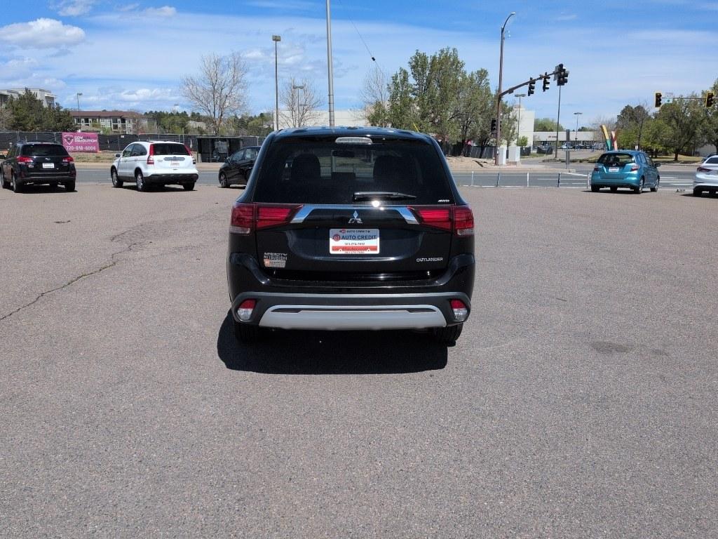 2019 BLACK Mitsubishi Outlander SEL AWD (JA4AZ3A30KZ) with an 4 Cyl, 2.4L engine, Automatic transmission, located at 10890 W. Colfax Ave., Lakewood, CO, 80215, (303) 274-7692, 39.739914, -105.120132 - Photo#5