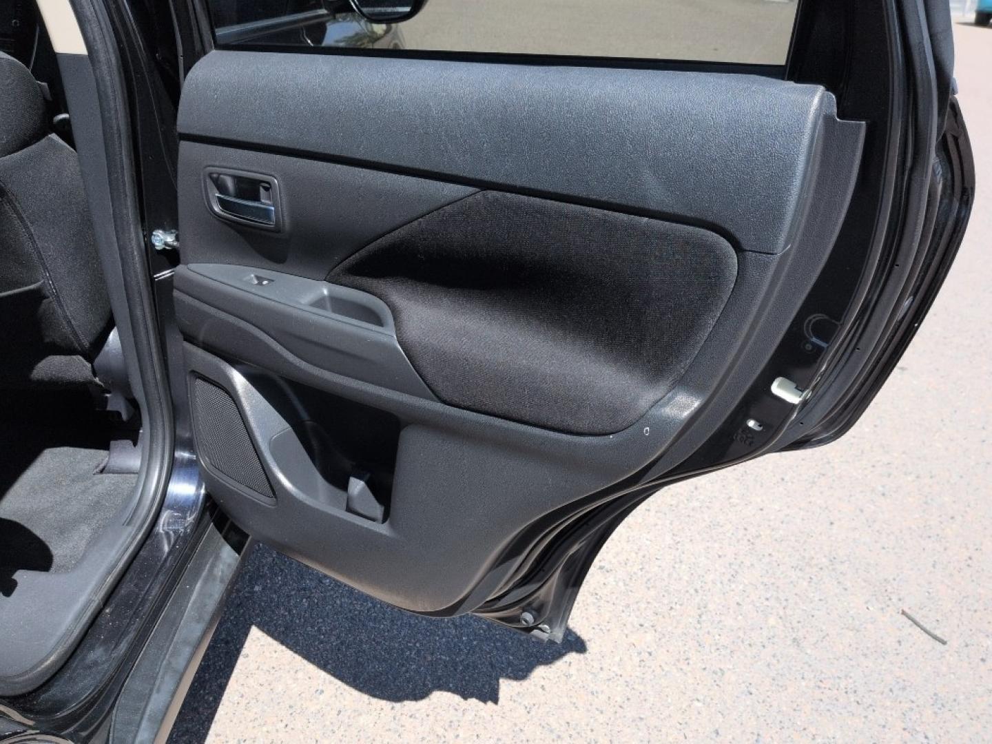 2019 BLACK Mitsubishi Outlander SEL AWD (JA4AZ3A30KZ) with an 4 Cyl, 2.4L engine, Automatic transmission, located at 10890 W. Colfax Ave., Lakewood, CO, 80215, (303) 274-7692, 39.739914, -105.120132- Photo#20