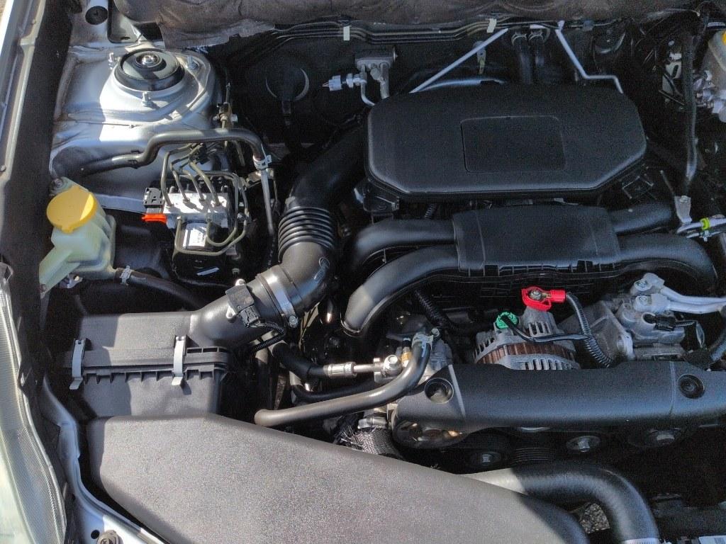 2012 SILVER Subaru Outback Limited (4S4BRBKCXC3) with an 4 Cyl, 2.5L engine, Automatic transmission, located at 10890 W. Colfax Ave., Lakewood, CO, 80215, (303) 274-7692, 39.739914, -105.120132 - Photo#25