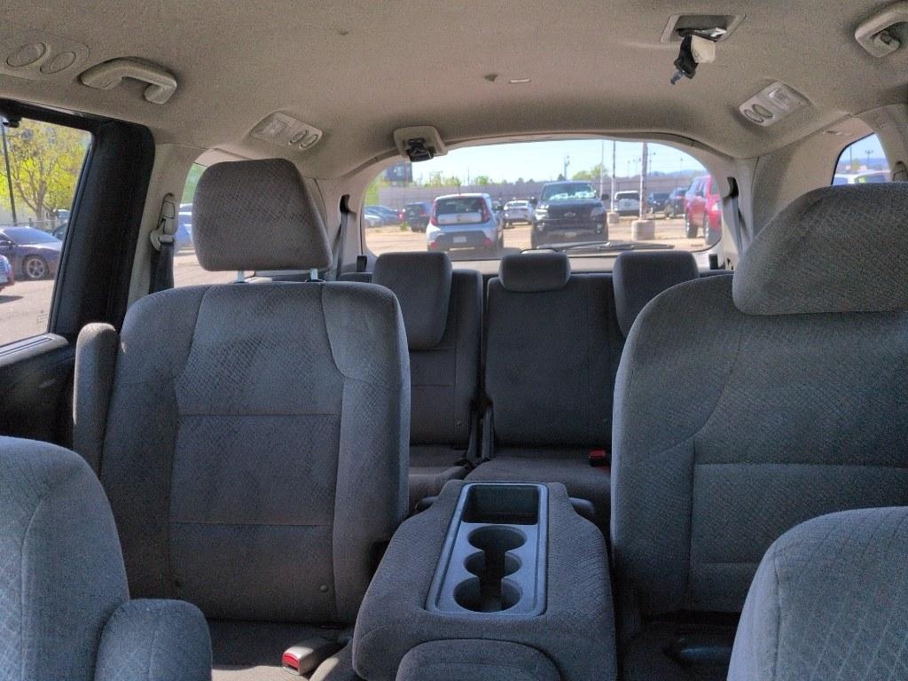 2016 GRAY Honda Odyssey SE (5FNRL5H32GB) with an V6, 3.5L engine, Automatic transmission, located at 10890 W. Colfax Ave., Lakewood, CO, 80215, (303) 274-7692, 39.739914, -105.120132 - Photo#15